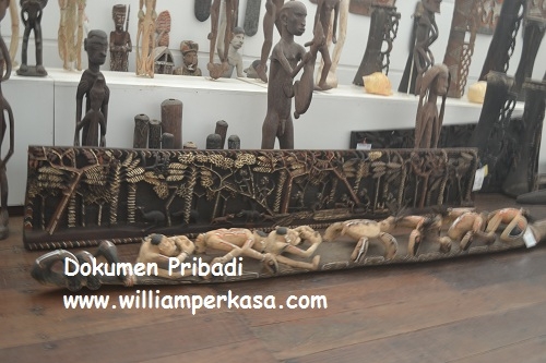 Ukiran Kayu Suku Asmat di Mata Dunia Nilainya Miliaran Ukiran Kayu Suku Asmat di Mata Dunia Nilainya Miliaran