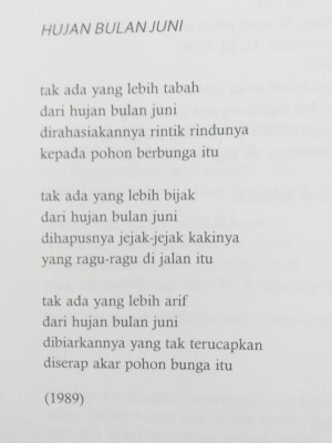 48 Cover Buku Hujan Bulan Juni 48 Cover Buku Hujan Bulan Juni