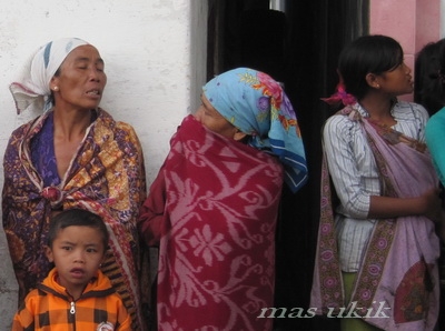 Sarung, Pakaian Khas Suku Tengger - Kompasiana.com